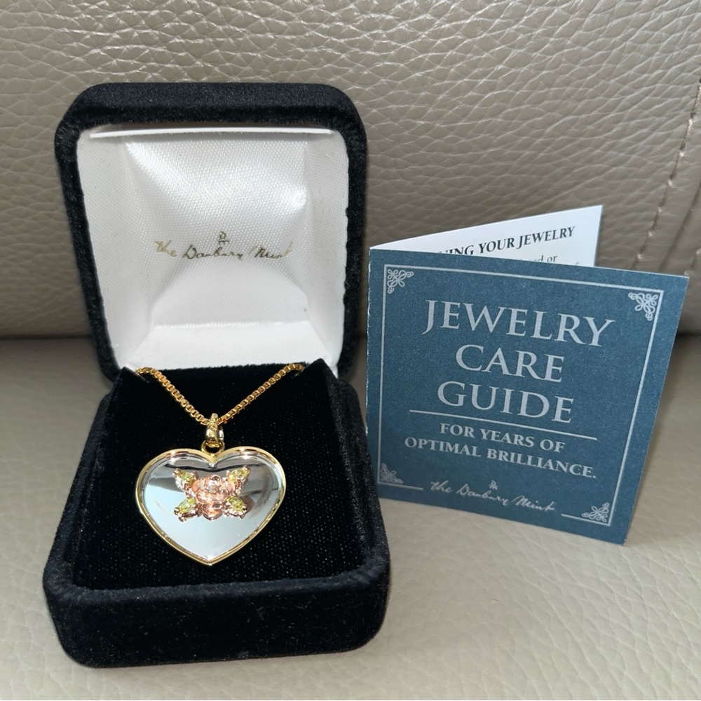 New DANBURY MINT PERSONALIZED GRANDDAUGHTER GOLD/SILVER HEART PENDANT NECKLACE